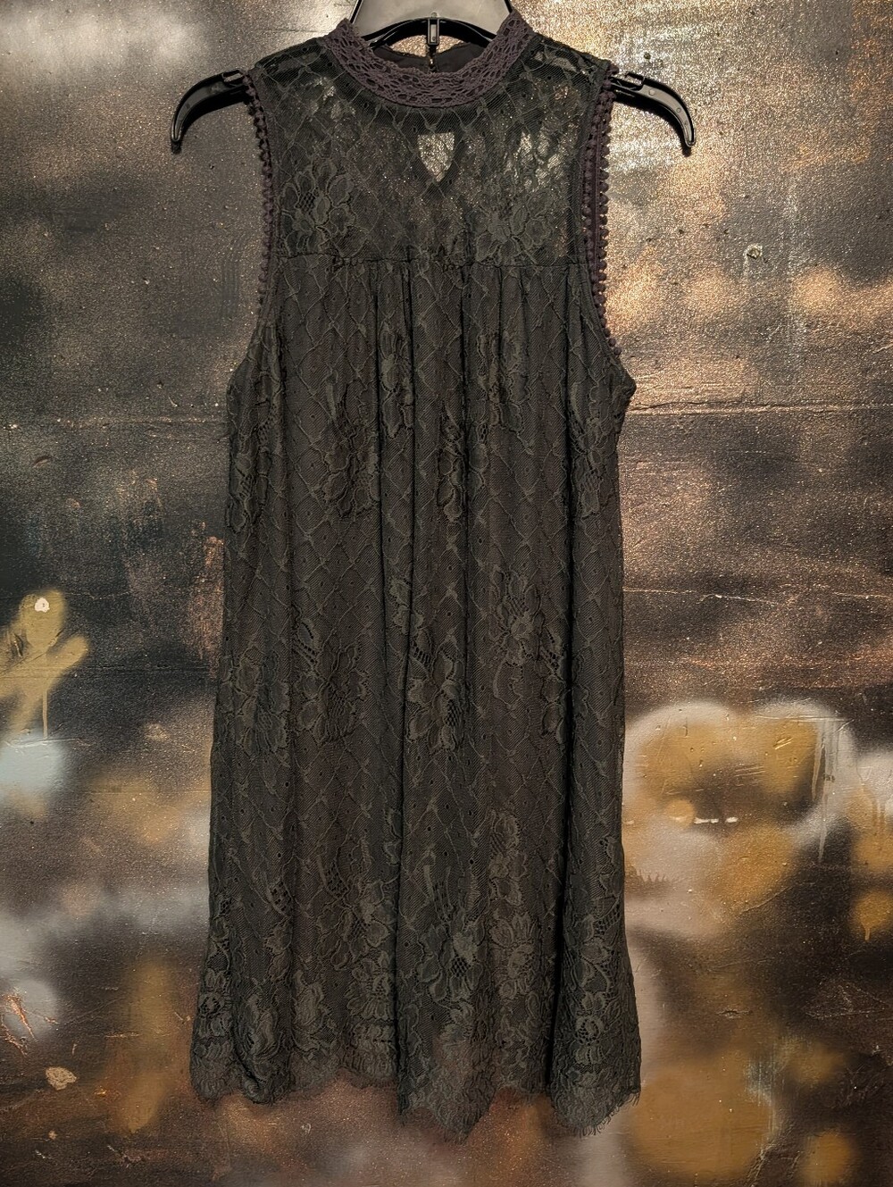 Sleeveless Lace High-Neck Chemise - Black